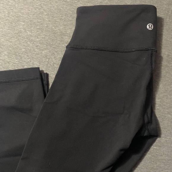 Size 4 Lululemon Wonder Unders - Picture 2 of 6